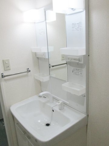 洗面設備　忙しい朝には欠かせない洗面所です♪