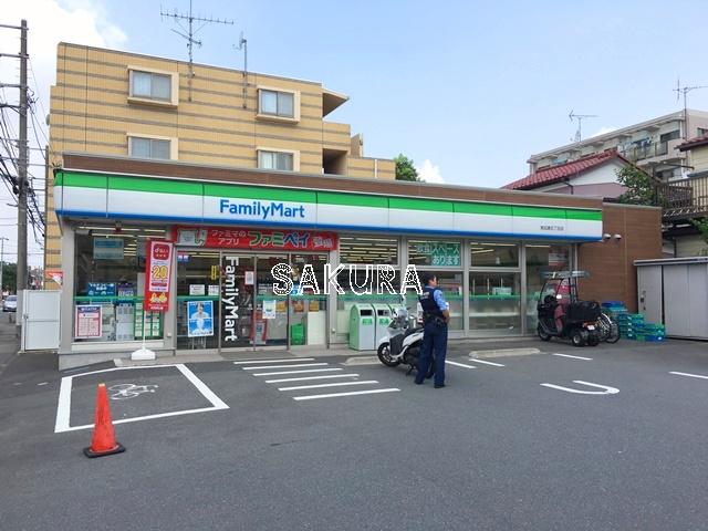 コンビニ　ファミリーマート 南加瀬五丁目店（コンビニ）まで30m