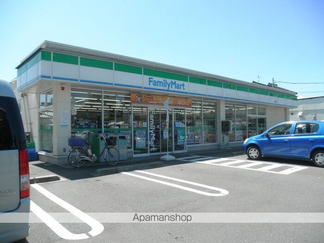 コンビニ　ファミリーマート高松橋店（コンビニ）まで327m