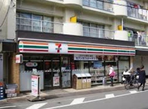 コンビニ　セブンイレブン 江東森下4丁目店（コンビニ）まで226m