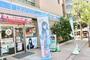 コンビニ　ローソン 月島駅前店（コンビニ）まで212m