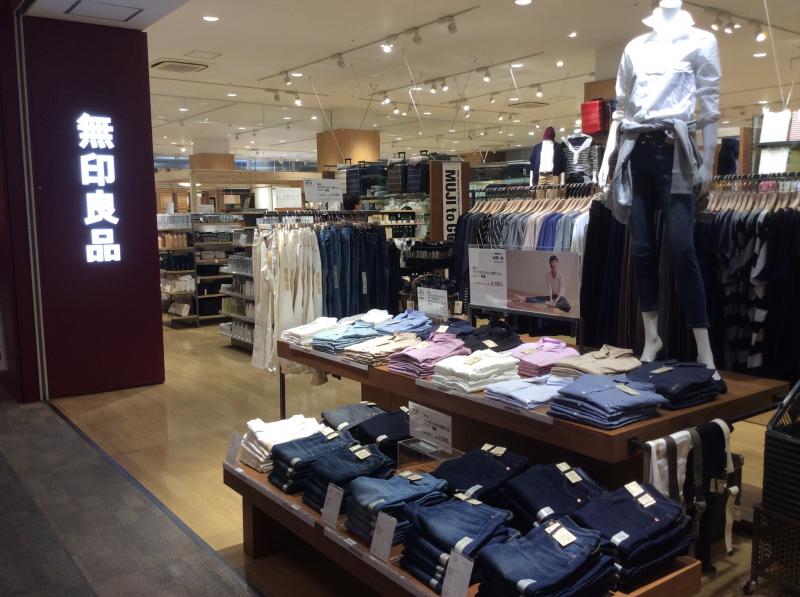 ショッピングセンター　無印良品ららぽーと豊洲店（ショッピングセンター）まで405m