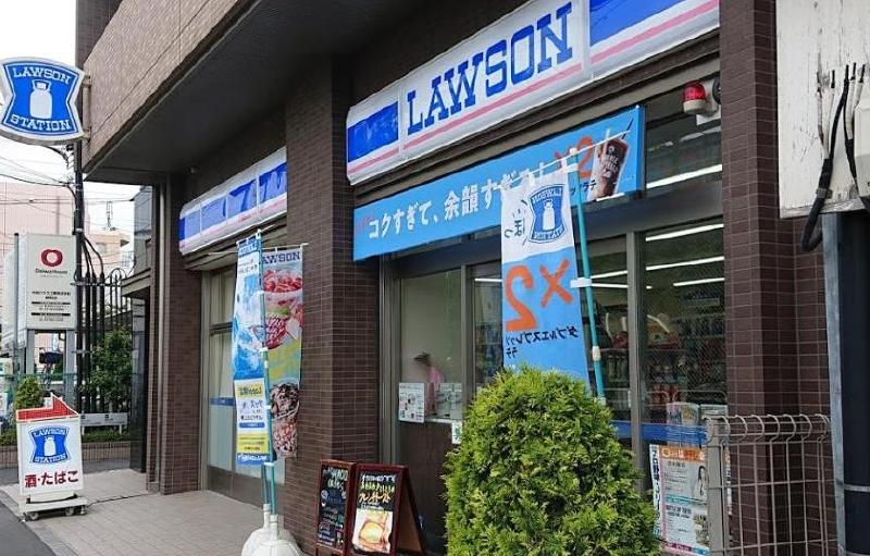コンビニ　ローソン　足立六町4丁目店（コンビニ）まで350m