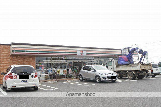 コンビニ　セブンイレブン（コンビニ）まで1236m