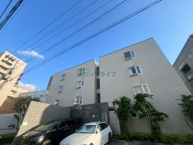 エントランス　プライムアーバン市谷仲之町