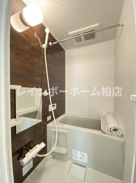バス・シャワールーム　同施工。参考写真。