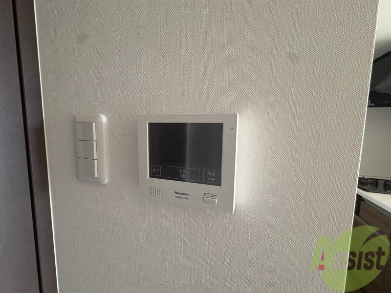 セキュリティ　ＴＶモニター付インターホンです。来客者の顔が見えるので安心！