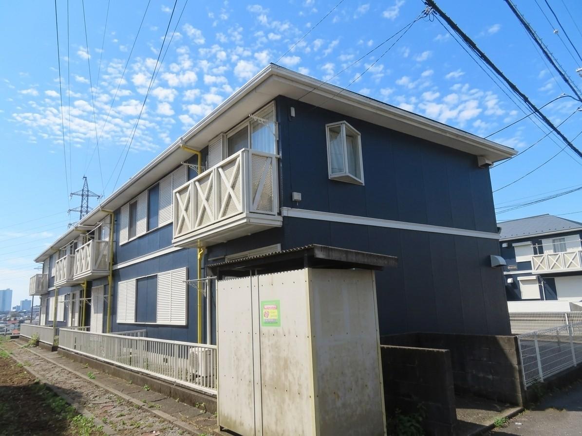 建物外観　軽量鉄骨造