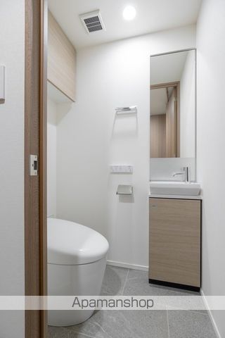 ＪＲ山手線 池袋駅 徒歩6分 5階建 築3年のトイレ写真
