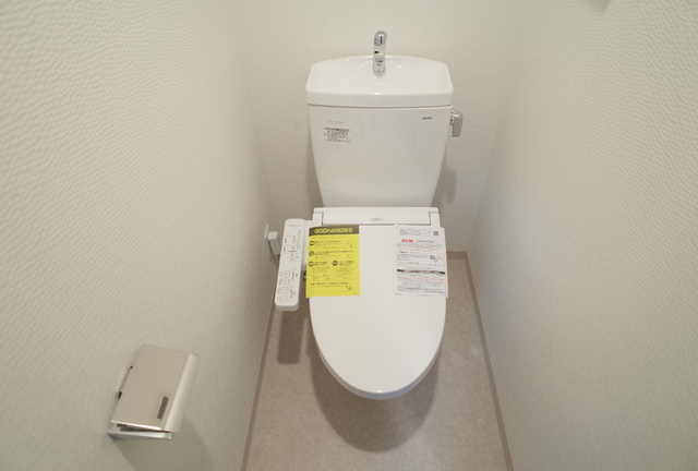 エステムコート神戸湊町のトイレ写真