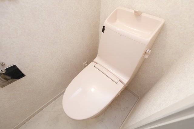 北小岩戸建のトイレ写真