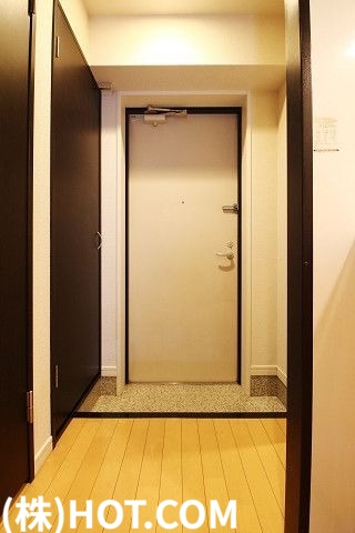 地下鉄空港線 大濠公園駅 徒歩12分 6階建 築21年の玄関写真