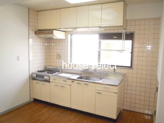 キッチン　ガスキッチン／写真は他室参照です
