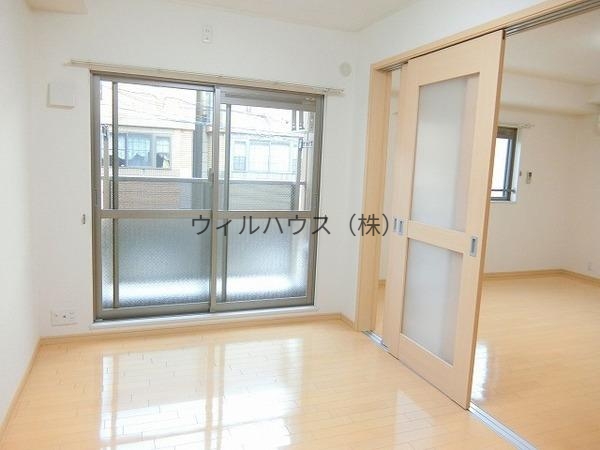 その他部屋・スペース　明るい洋室！
