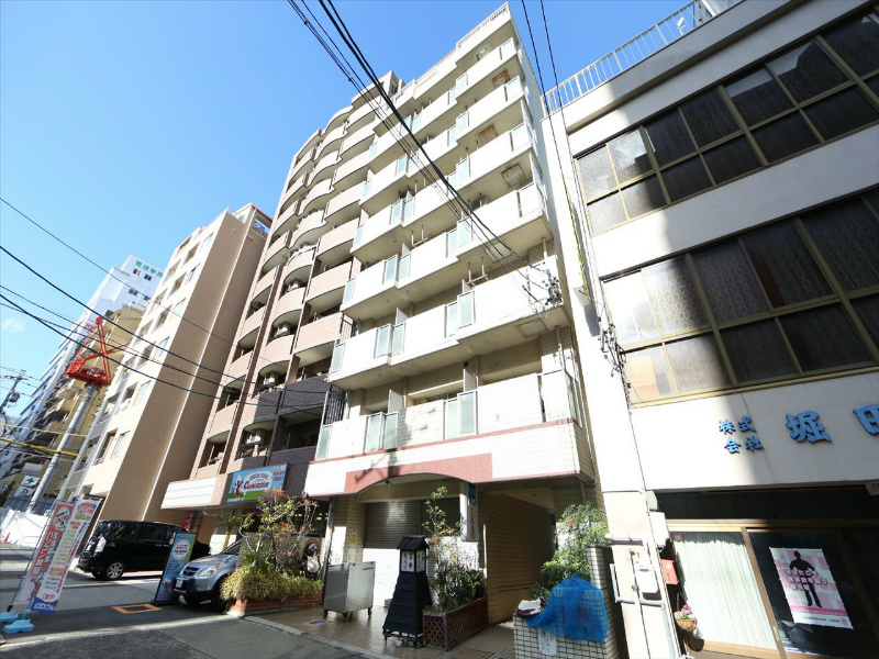 建物外観　外観　防犯カメラ付南向き