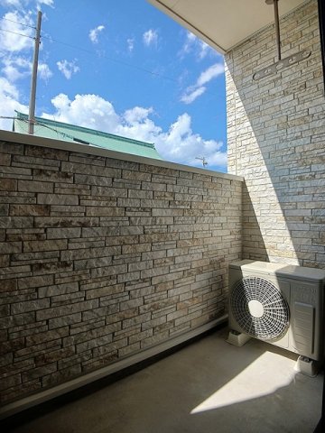 バルコニー　外からの目が気にならないバルコニーで洗濯物が干せます