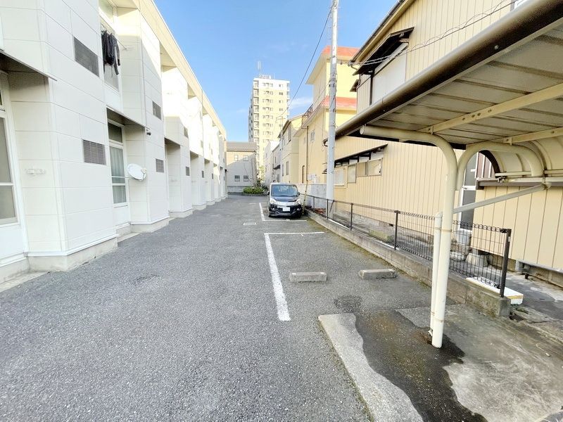駐車場　駐車場