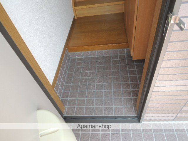 プラティークIIの玄関写真