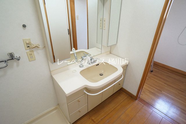 洗面設備　レーベンハウス桶川店へ　048-787-5511