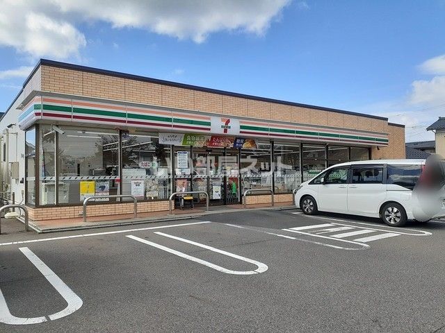 コンビニ　セブンイレブン村上南町店（コンビニ）まで95m