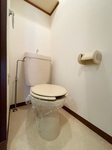 ＪＲ鹿児島本線 竹下駅 徒歩13分 4階建 築36年のトイレ写真