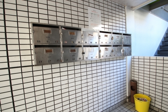 地下鉄長堀鶴見緑地線 蒲生四丁目駅 徒歩5分 4階建 築51年の外観写真