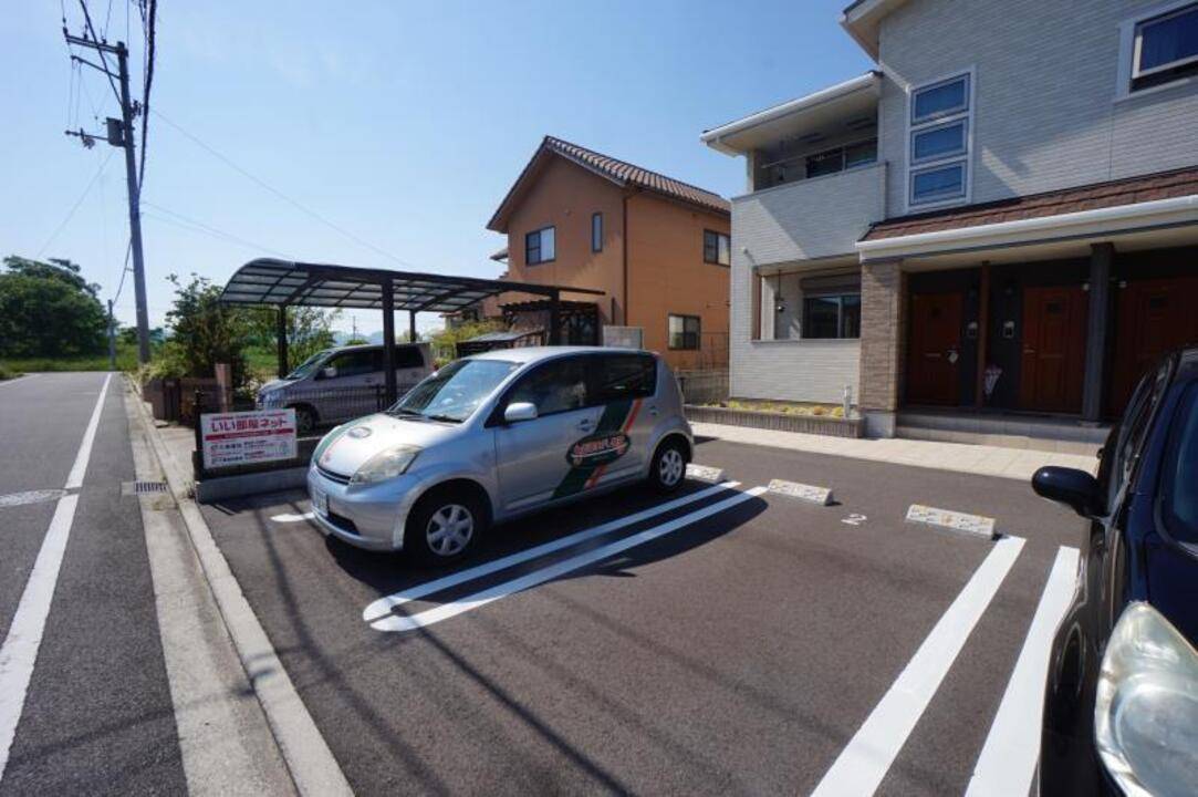 駐車場　駐車場