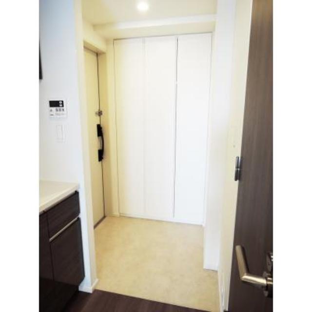 玄関　※写真は同タイプ住戸です。
