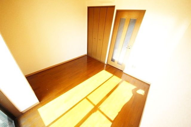 ランドワールド仲町台の内装写真
