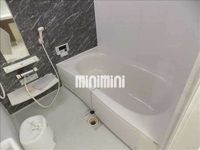 バス・シャワールーム　※同タイプのお部屋の写真（反転）
