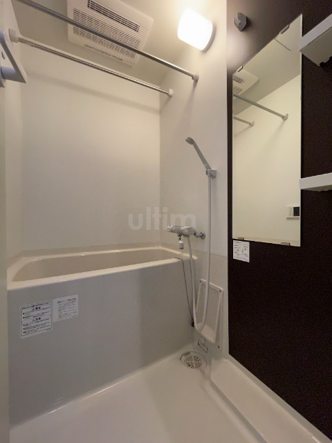 バス・シャワールーム　※別のお部屋の写真です