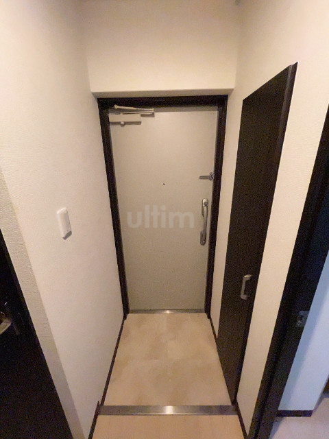 玄関　※別のお部屋の写真です