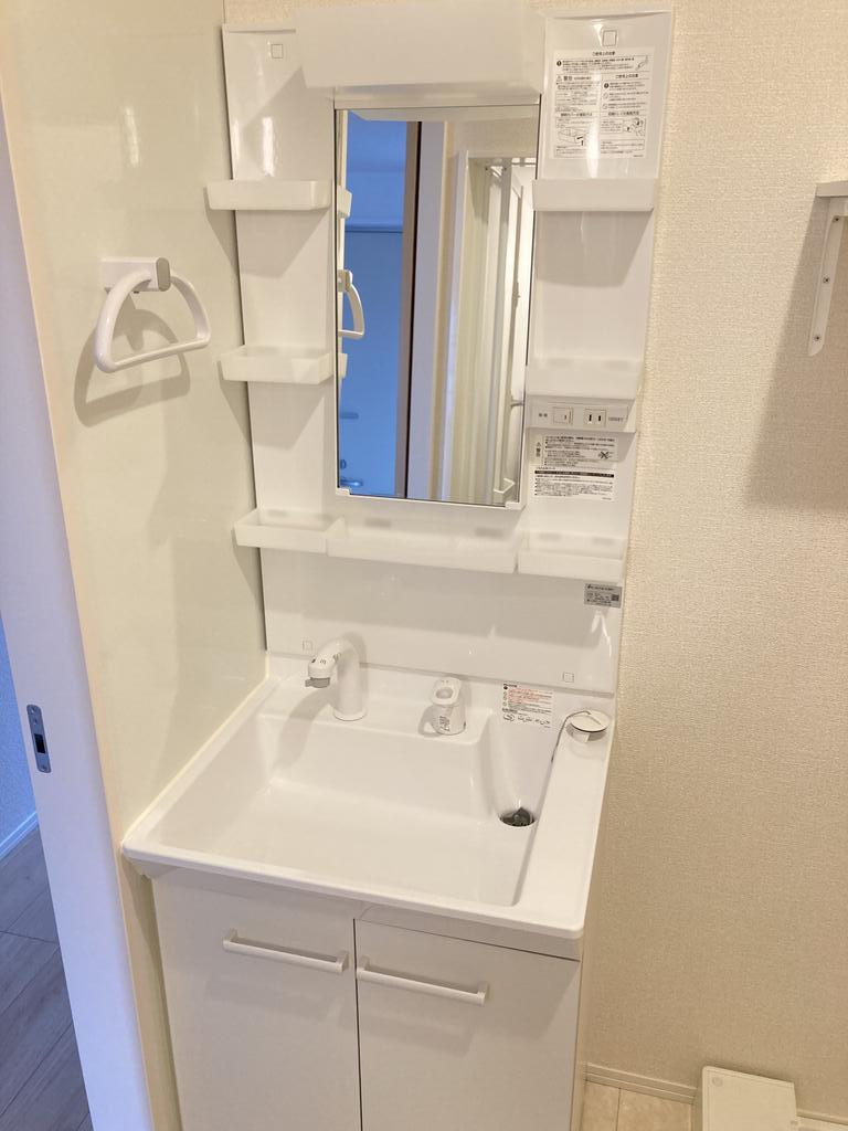 プレミアム日の出IIA棟の内装写真