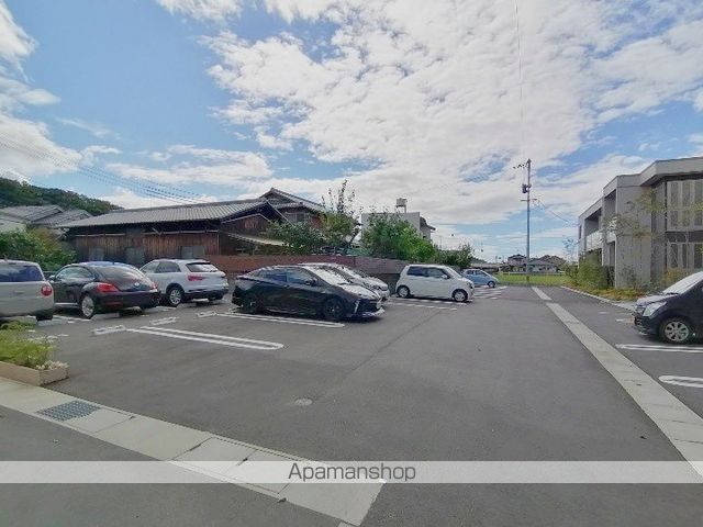 ラ プロスペリテ B棟の外観写真