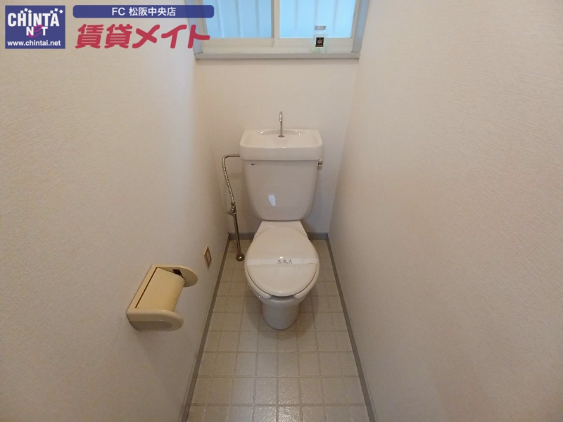 トイレ　同型参考写真