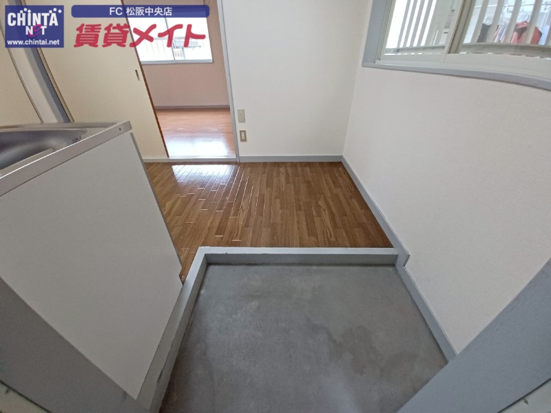 玄関　同型参考写真