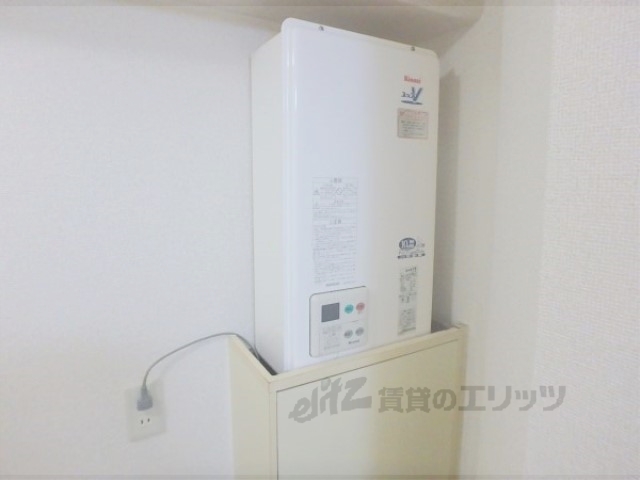 その他設備　給湯器リモコン