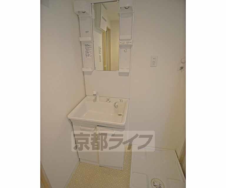 洗面設備　清潔感あります。