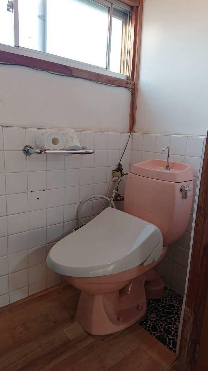 石岡市国府平屋3DKのトイレ写真