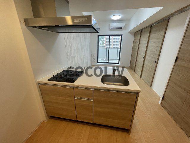 キッチン　同物件別部屋写真