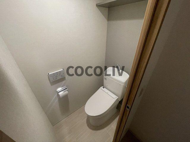 トイレ　同物件別部屋写真