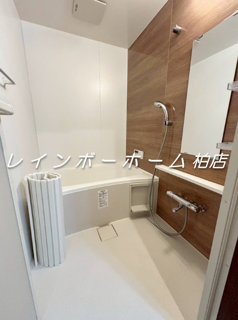 バス・シャワールーム　追い焚き機能があります