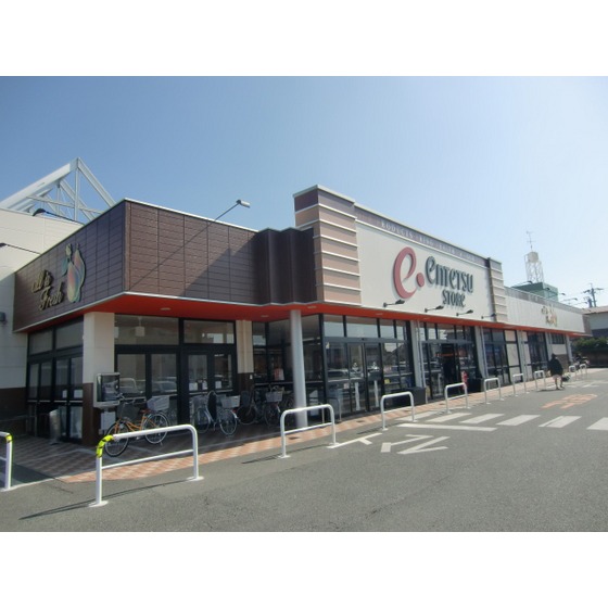 スーパー　遠鉄ストア初生店（スーパー）まで342m