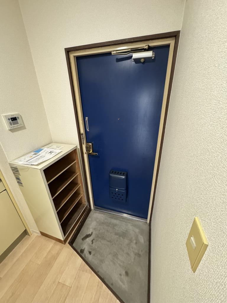 シャルル高槻の玄関写真
