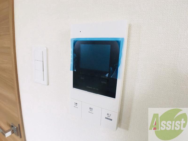 セキュリティ　ＴＶモニター付インターホンです。来客者の顔が見えるので安心！