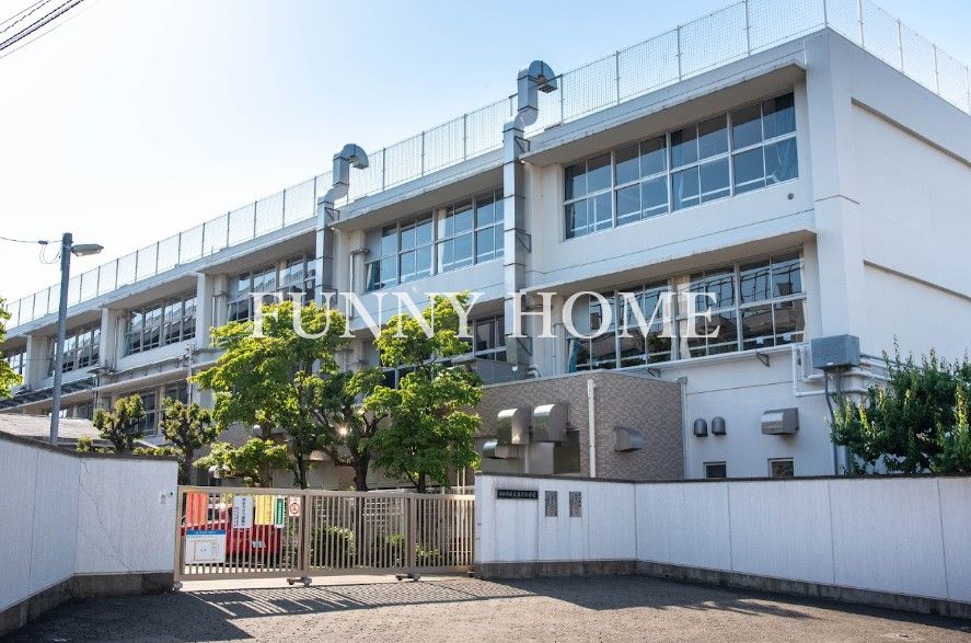 中学校　世田谷区立奥沢中学校（中学校）まで1117m