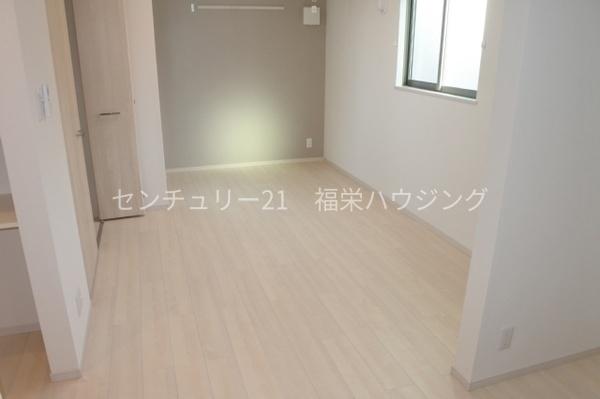 ＪＲ片町線 放出駅 徒歩6分 3階建 築4年の居間写真