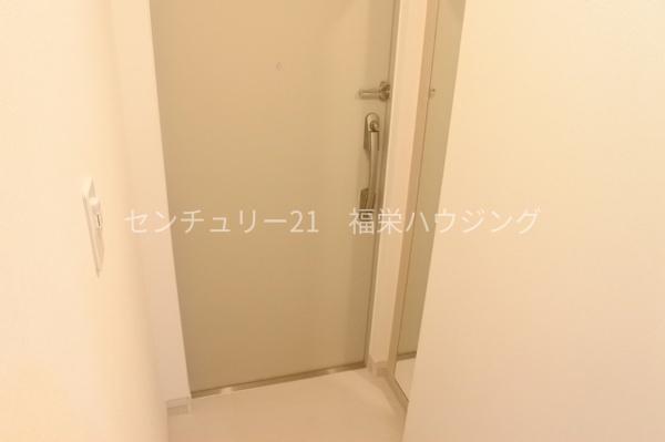 ＪＲ片町線 放出駅 徒歩6分 3階建 築4年の玄関写真