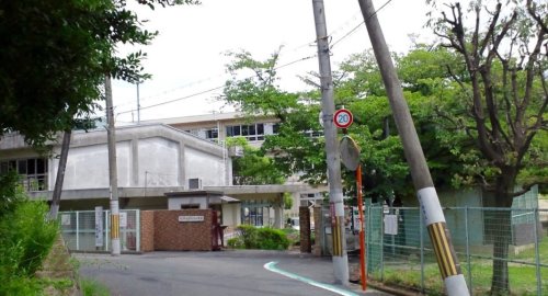 小学校　枚方市立山之上小学校（小学校）まで555m