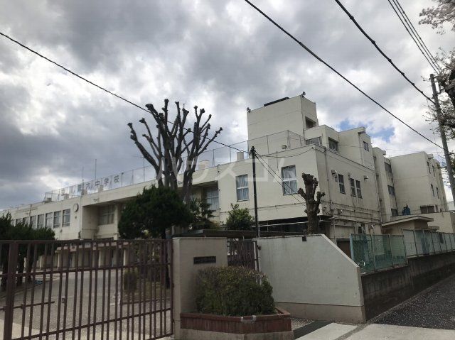 中学校　立川市立立川第六中学校（中学校）まで373m